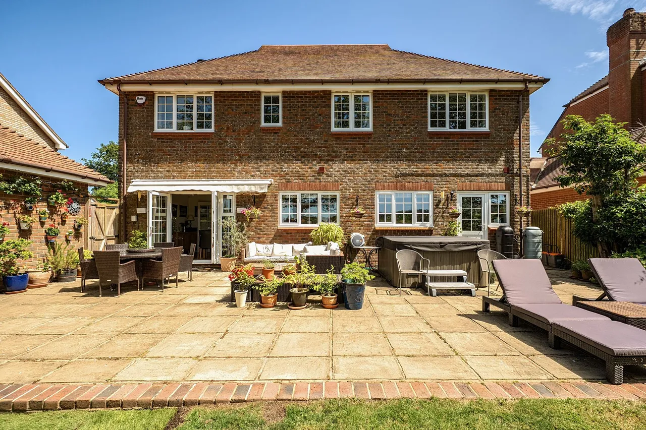 Bax Close, Storrington, RH20, photo 8