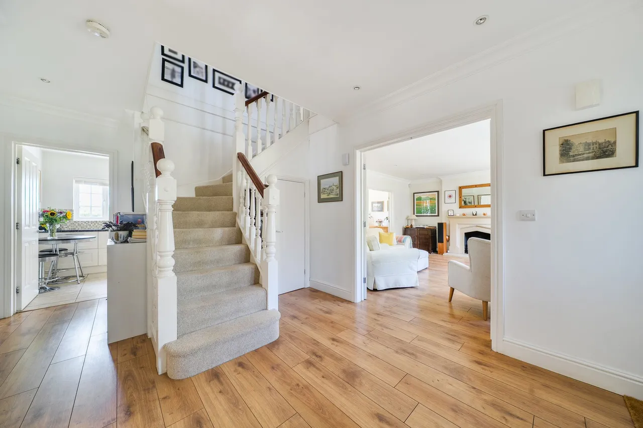 Bax Close, Storrington, RH20, photo 2