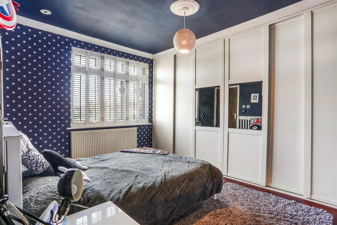 Carlton Crescent, Cheam, SM3 9TS, photo 21