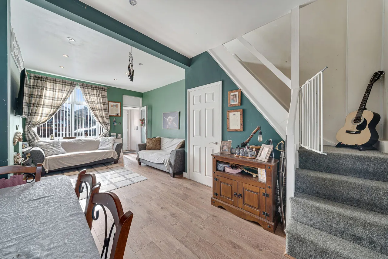 Hale Road, Widnes, Widnes, WA8 8SA, photo 5