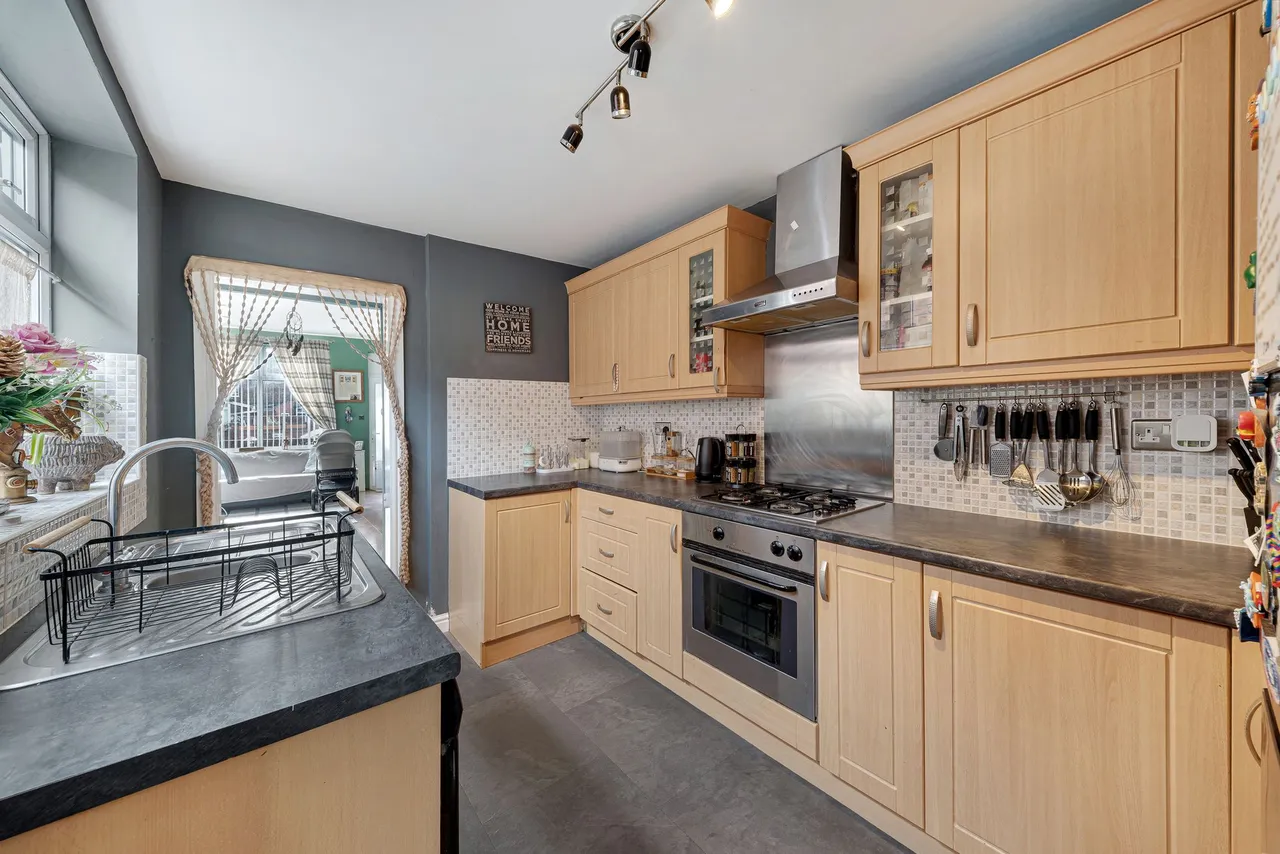 Hale Road, Widnes, Widnes, WA8 8SA, photo 9