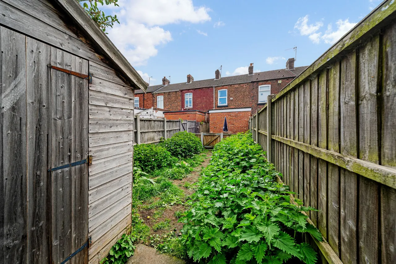 Hale Road, Widnes, Widnes, WA8 8SA, photo 20