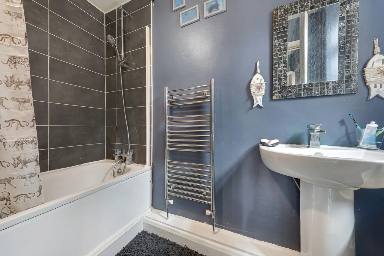 Hale Road, Widnes, Widnes, WA8 8SA, photo 14