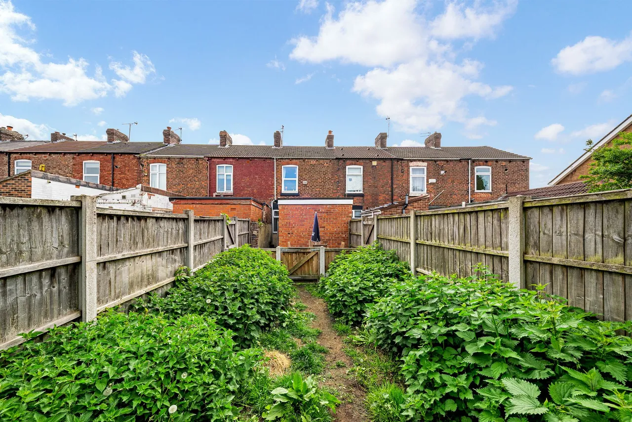 Hale Road, Widnes, Widnes, WA8 8SA, photo 4