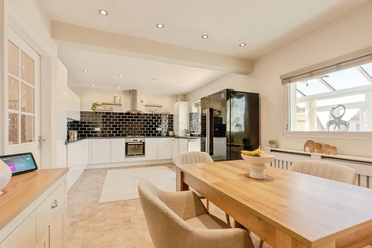 Westbury Close, Burnley, Lancashire, BB10, photo 5