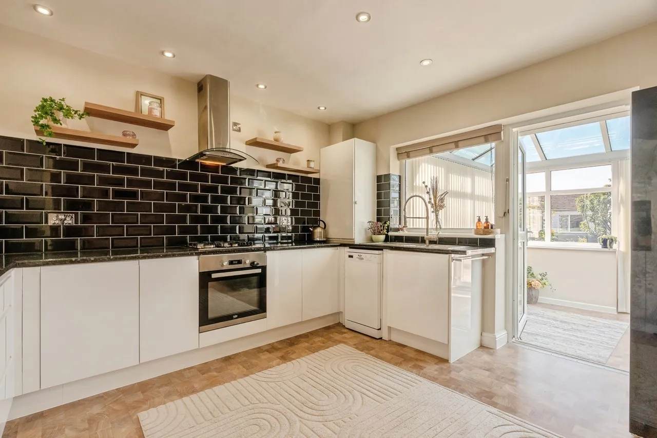 Westbury Close, Burnley, Lancashire, BB10, photo 9