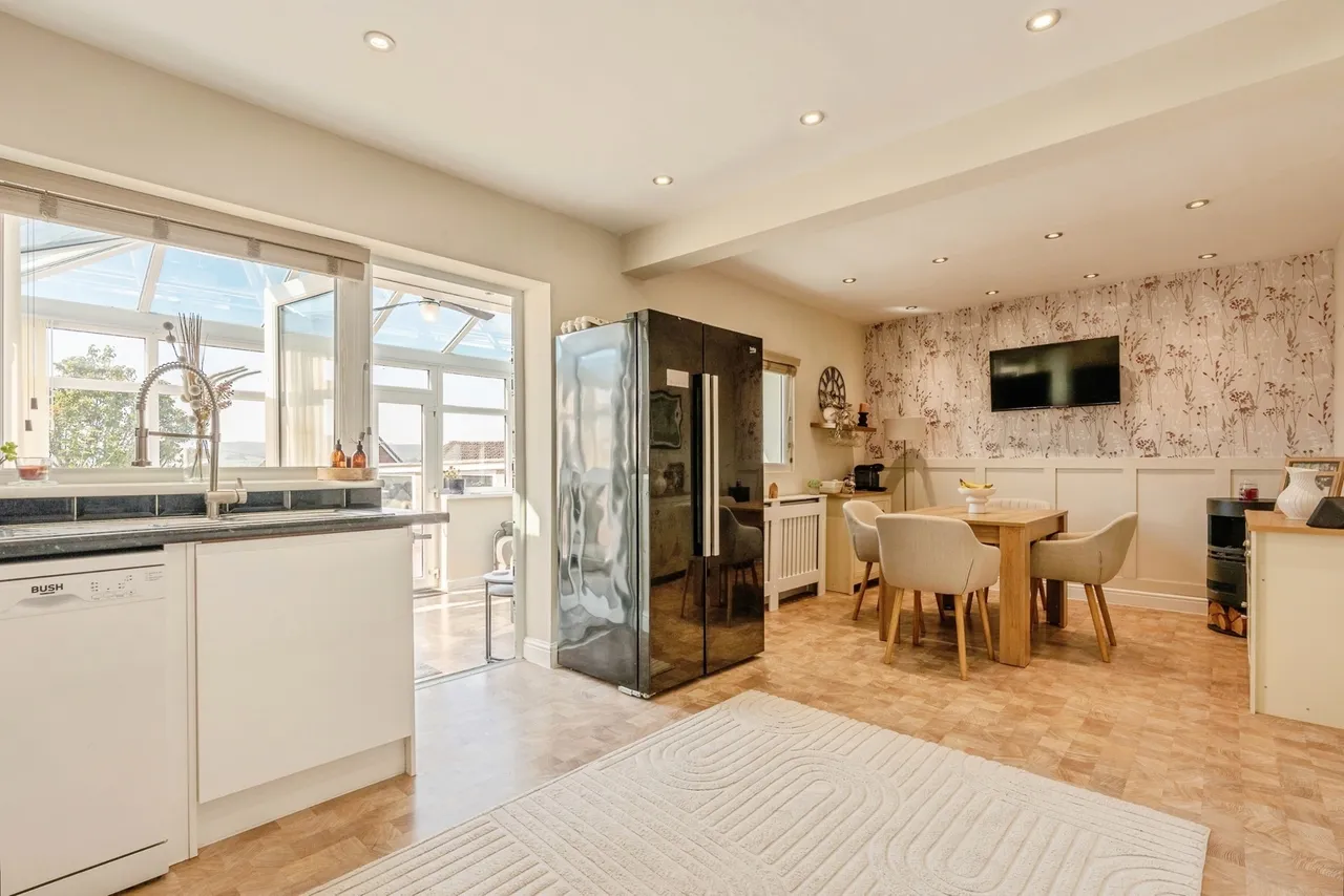 Westbury Close, Burnley, Lancashire, BB10, photo 16
