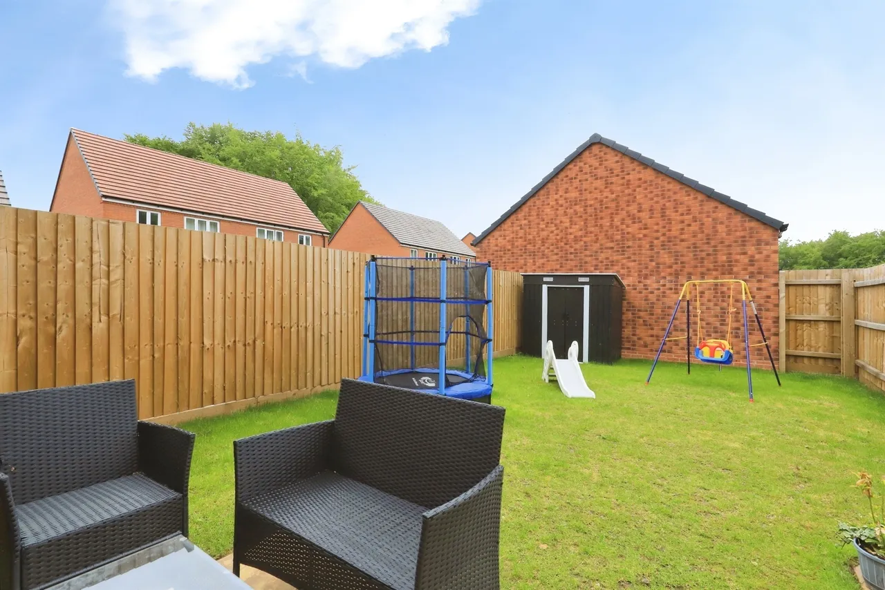 Jasmine Crescent, Lea Castle, Kidderminster, photo 4