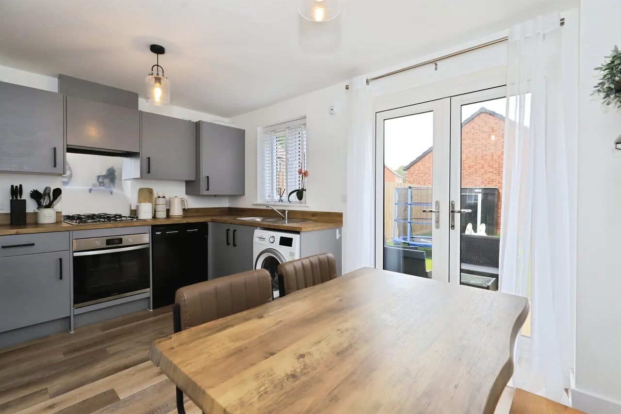 Jasmine Crescent, Lea Castle, Kidderminster, photo 2