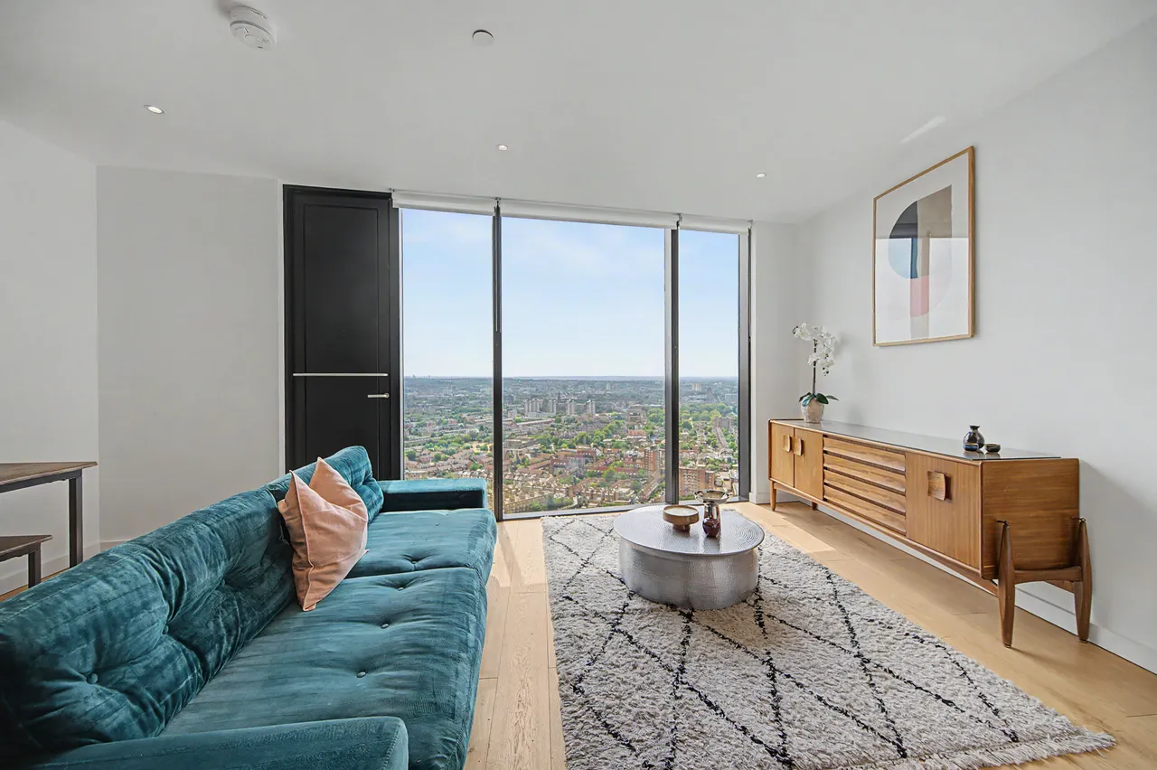 Apartment 3607, The Strata, 8 Walworth Road, London, photo 4