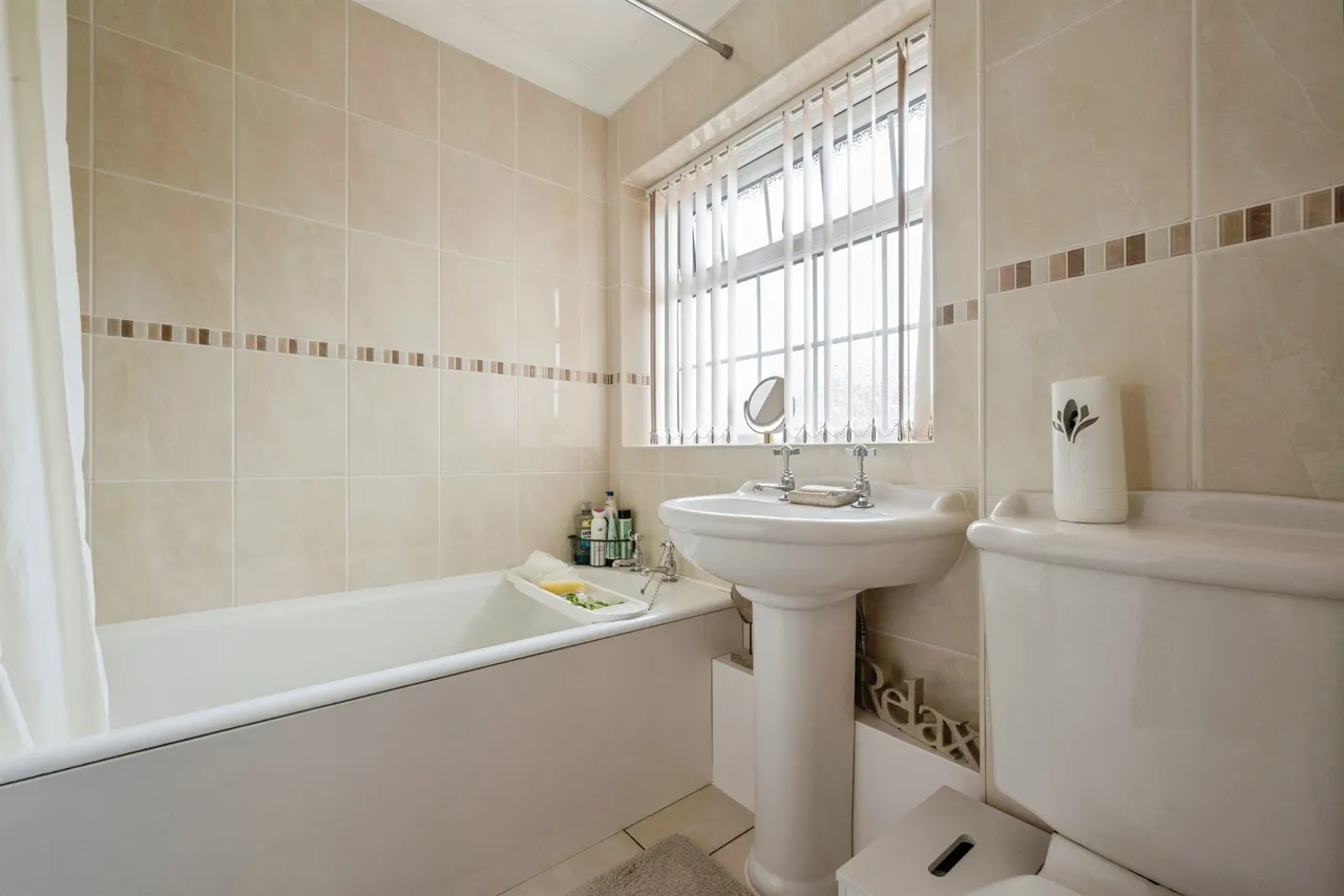 Cleveland Way, Hatfield, DN7, photo 13