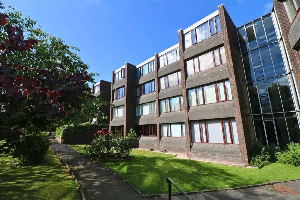 2 bed upper floor for sale, Parklands Gardens, Walsall, WS1