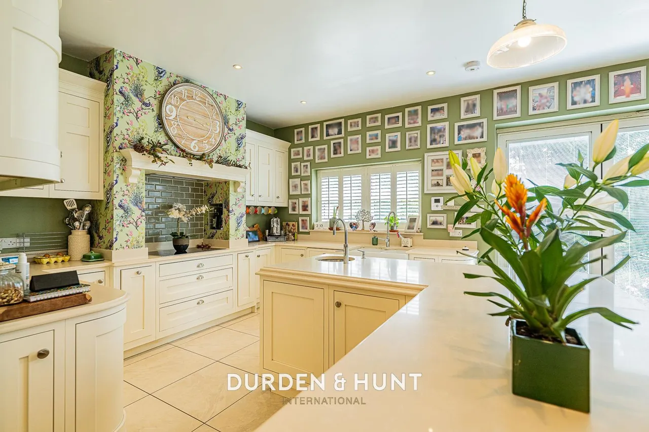 Dry Street, Langdon Hills, SS16, photo 12