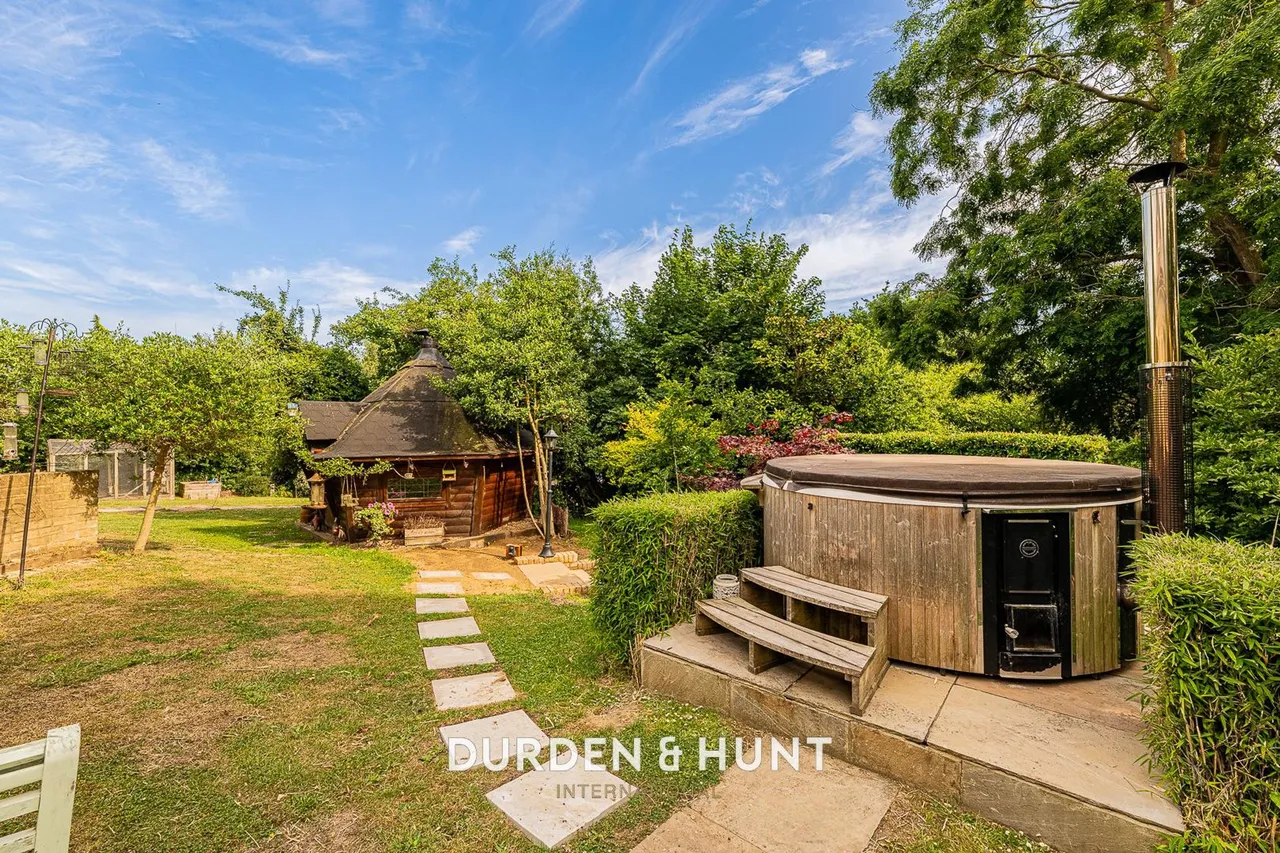 Dry Street, Langdon Hills, SS16, photo 52