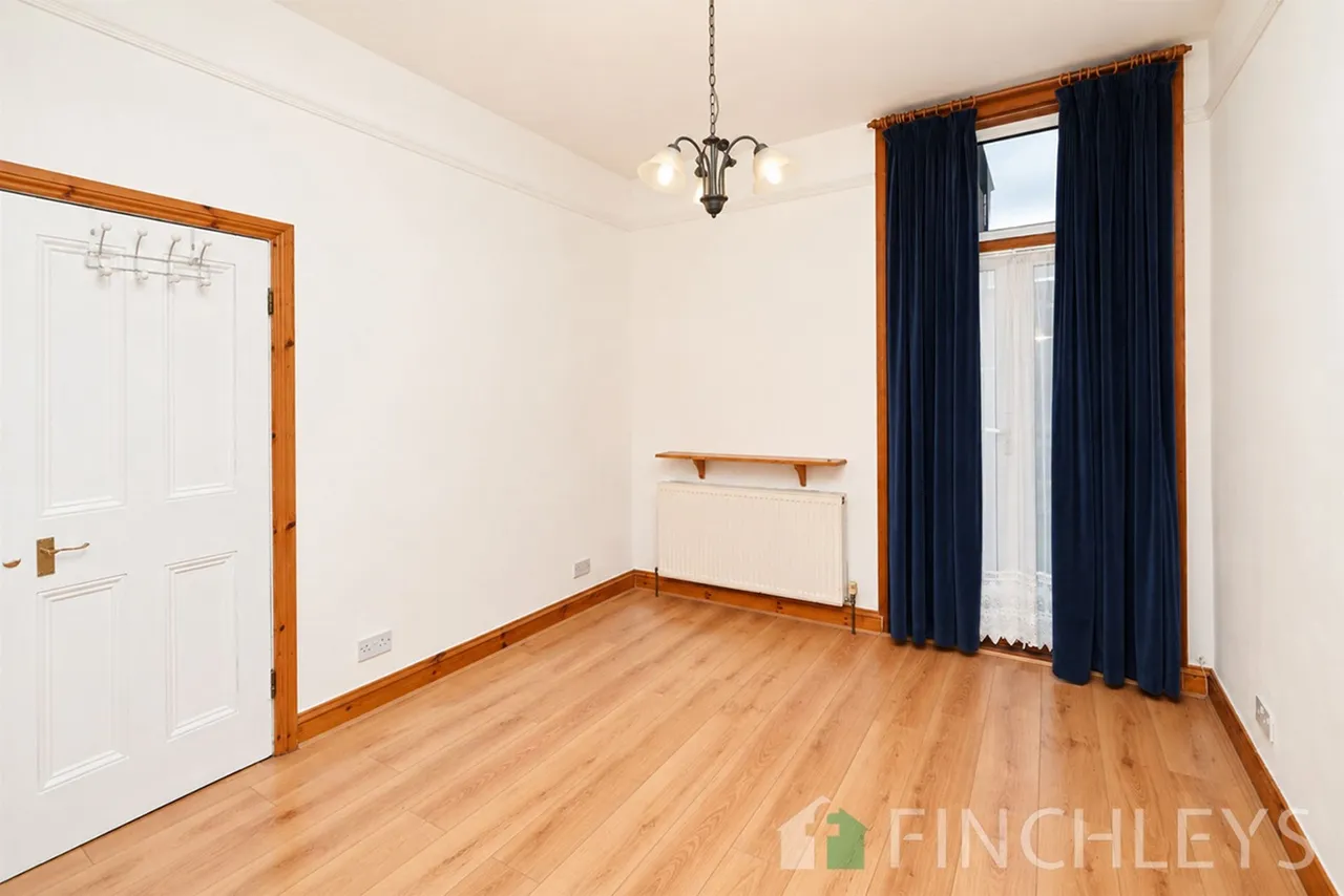 Glebe Road, London, N3, photo 16