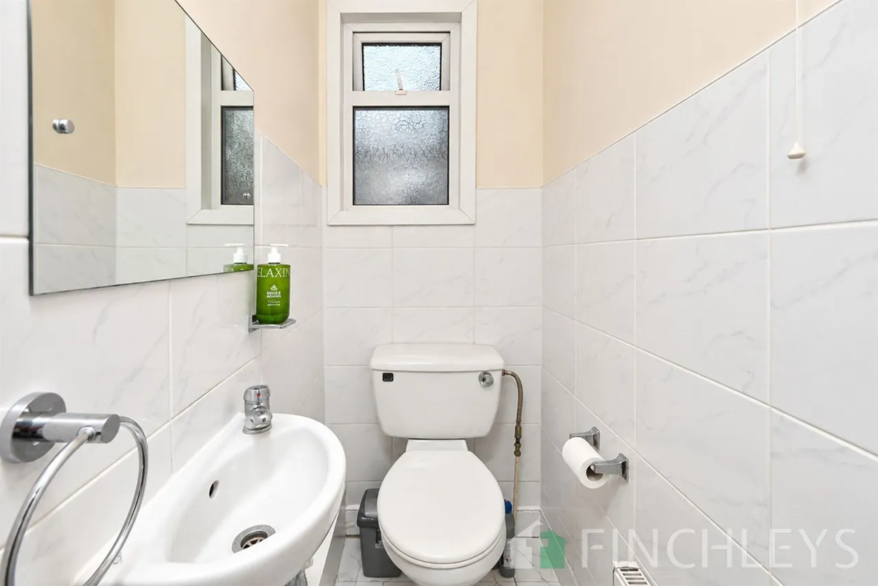 Glebe Road, London, N3, photo 7