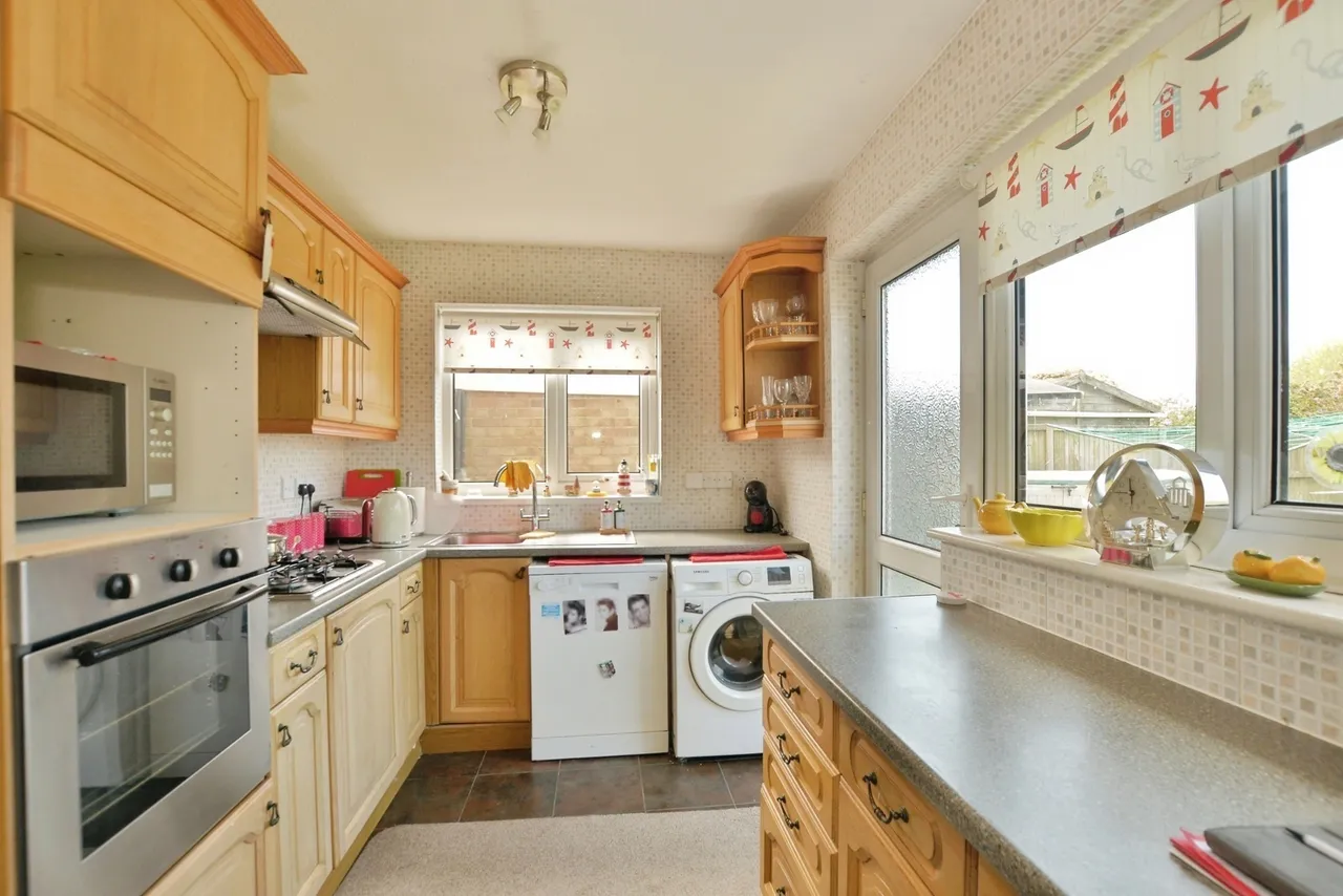 The Fairway, Dymchurch, Romney Marsh, Kent, TN29, photo 3