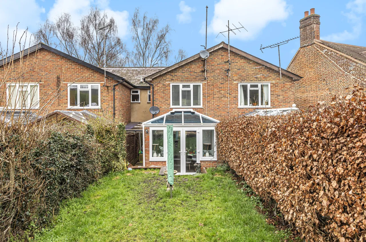 Queens Head Cottages, Whielden Gate Fees Apply, HP7, photo 9