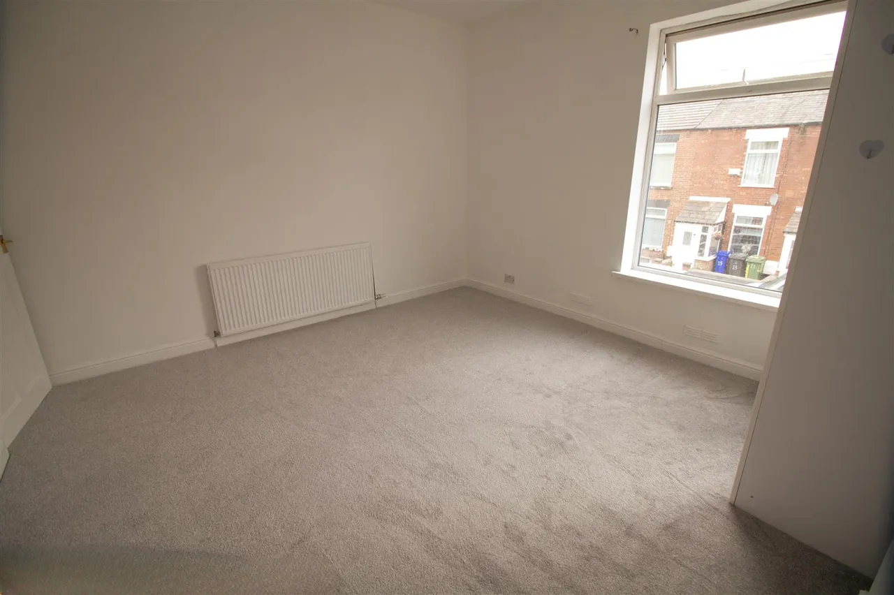 Osborne Road, Denton, photo 7