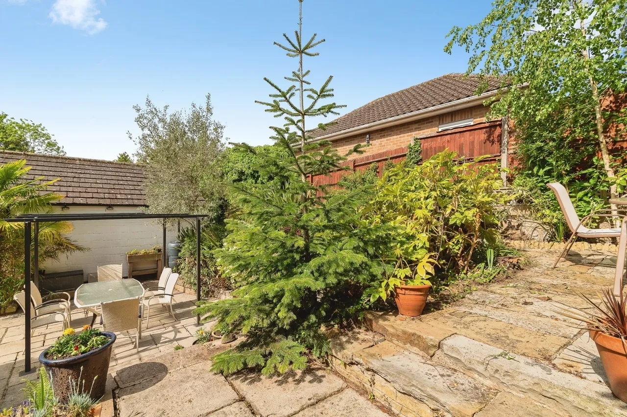 Nottingham Road, Burton Joyce, NG14, photo 28