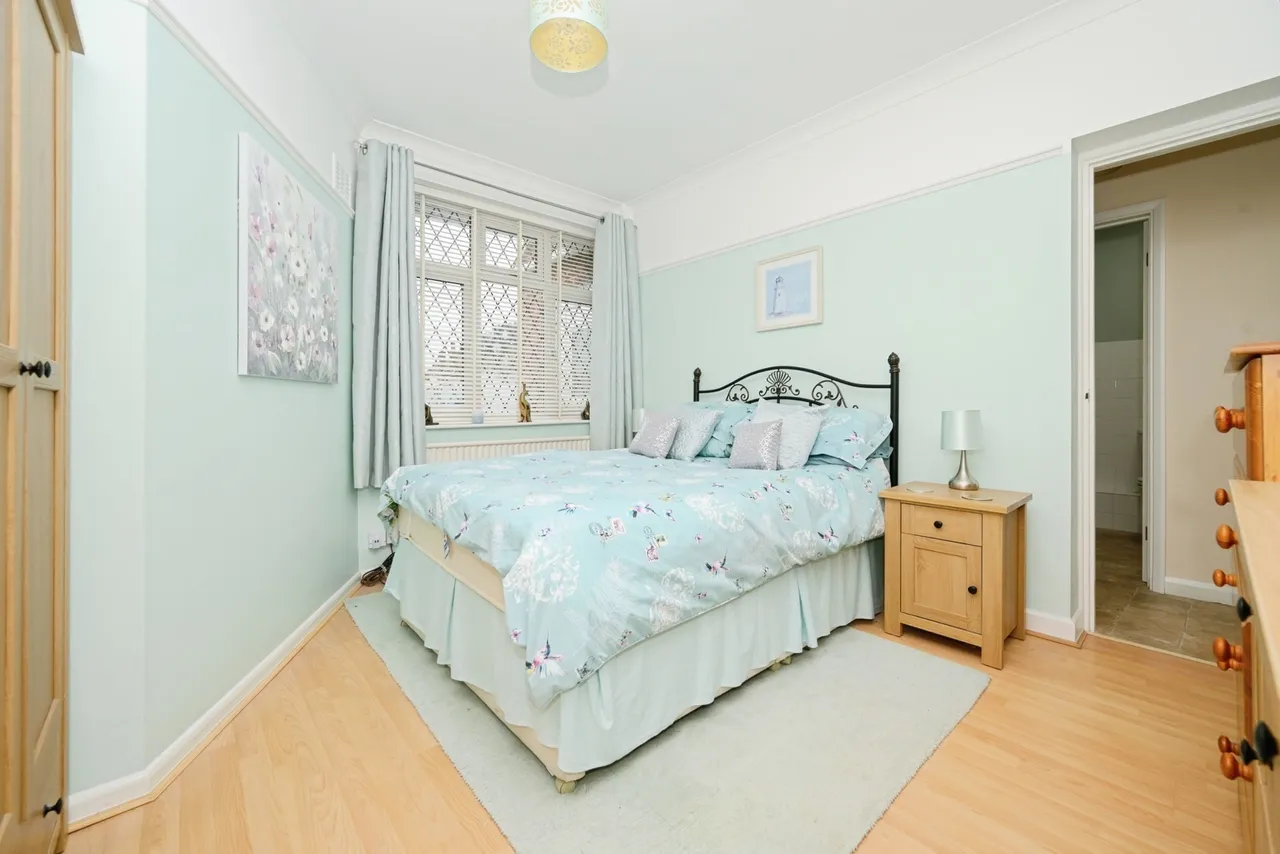 Hitchin Road, LUTON, Bedfordshire, LU2, photo 12
