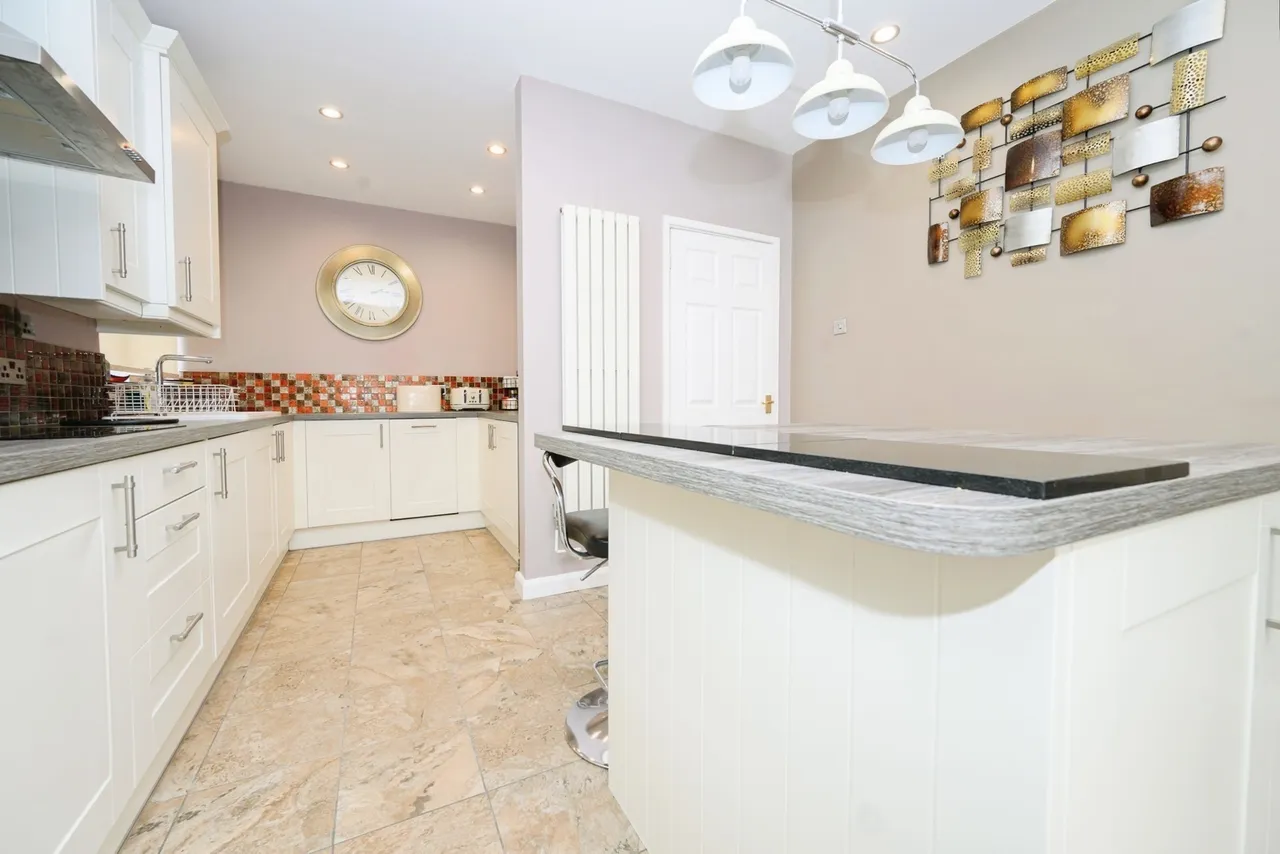 Hitchin Road, LUTON, Bedfordshire, LU2, photo 5