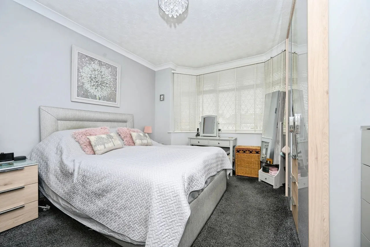 Hitchin Road, LUTON, Bedfordshire, LU2, photo 11