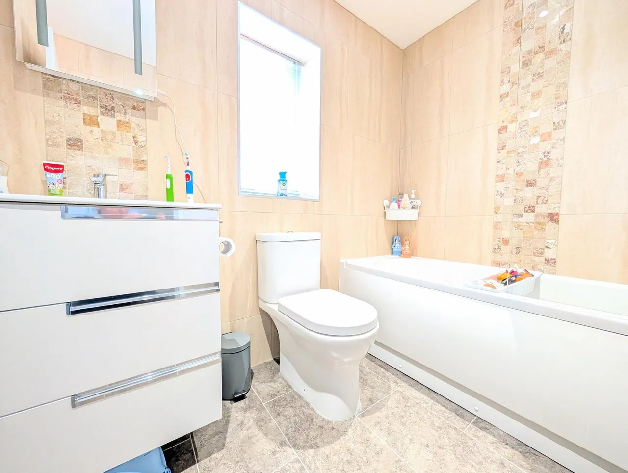 Chaplins Lane, Desborough, NN14, photo 21