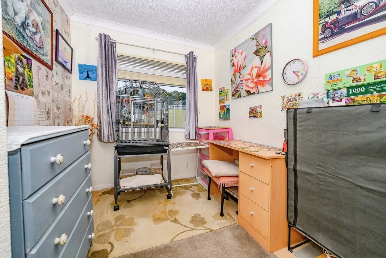 Collins Wood, Residential Park, Caddington, Luton, LU1, photo 10