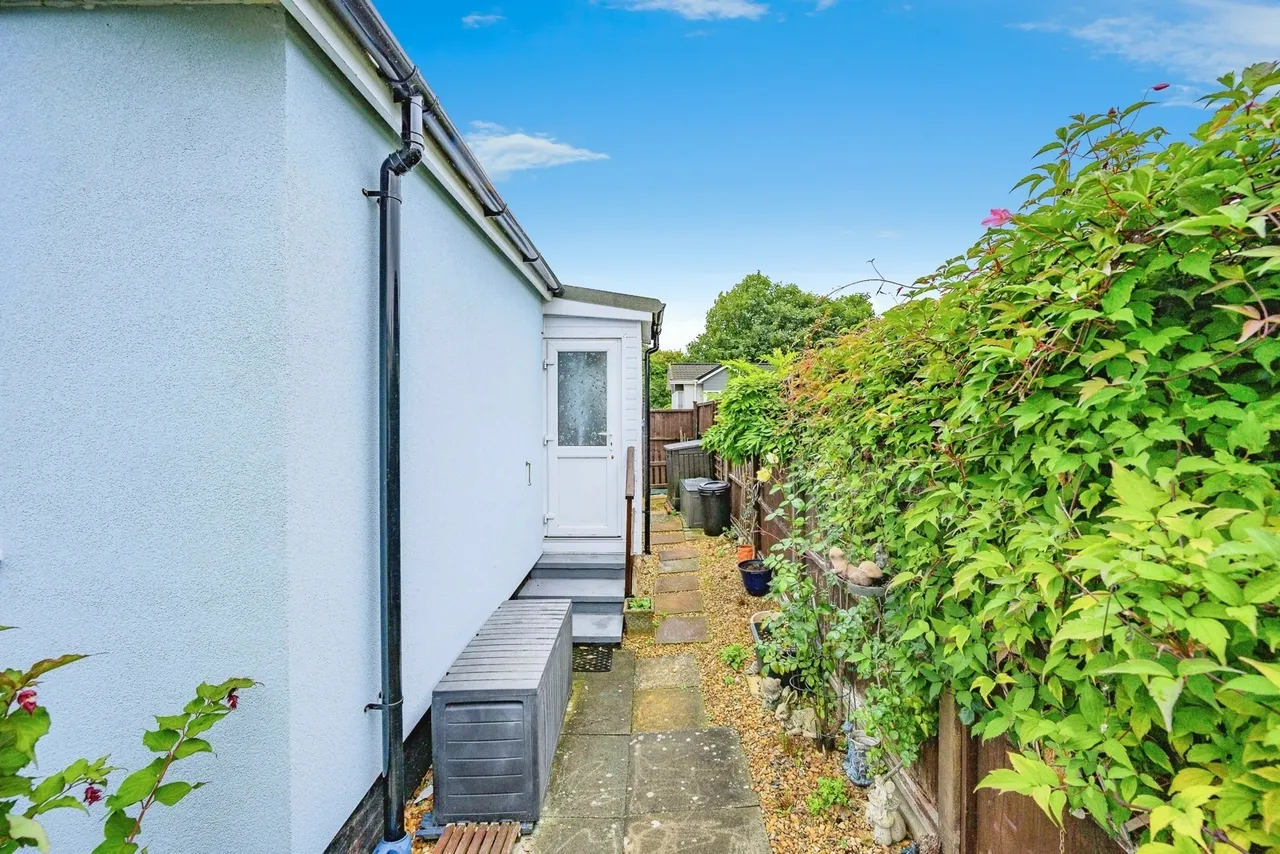 Collins Wood, Residential Park, Caddington, Luton, LU1, photo 12