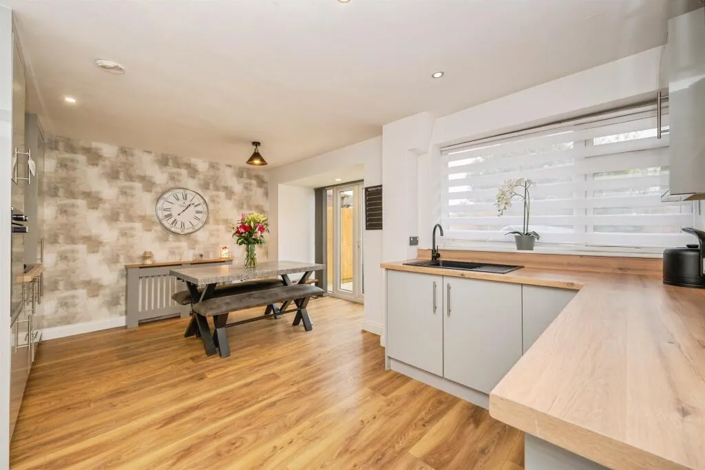 Toy Close, Rugeley, WS15 2PJ, photo 8