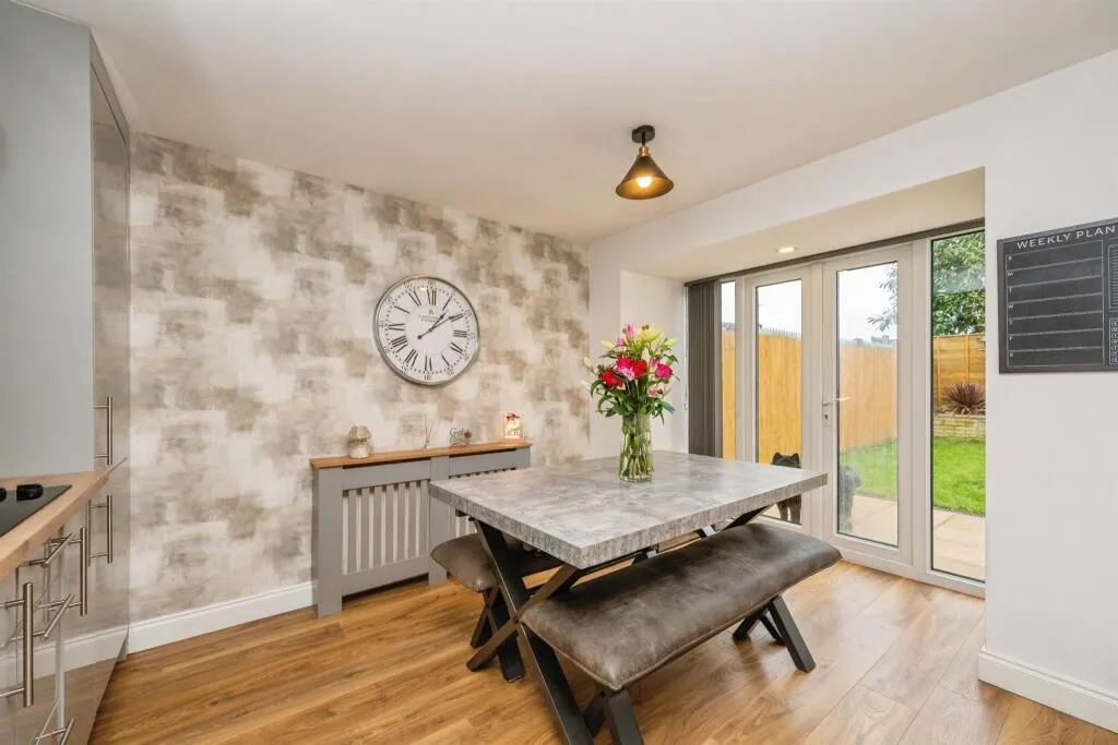 Toy Close, Rugeley, WS15 2PJ, photo 9