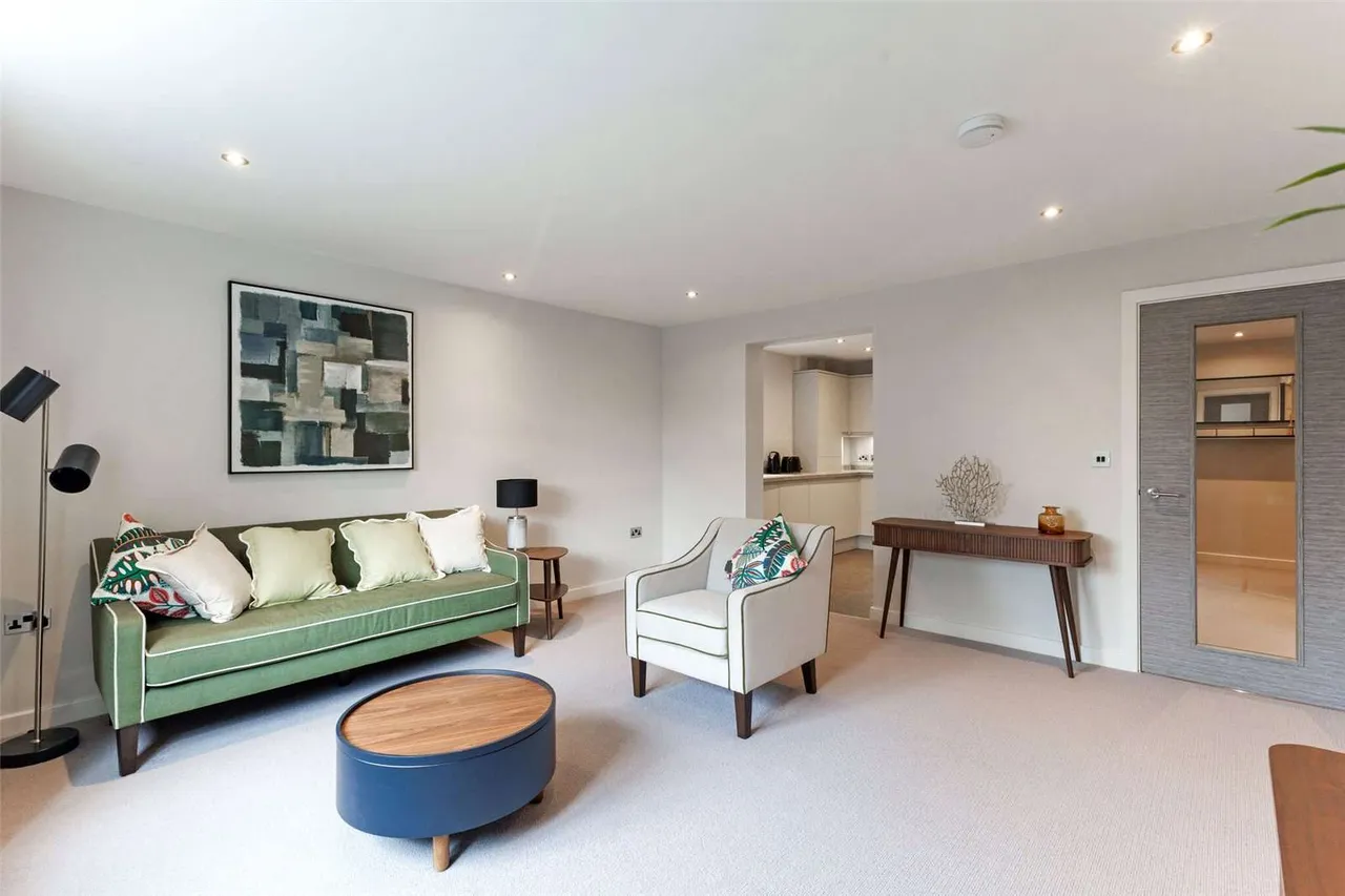 Jade, Delhi Close, Poole, Dorset, BH14 9NH, photo 5