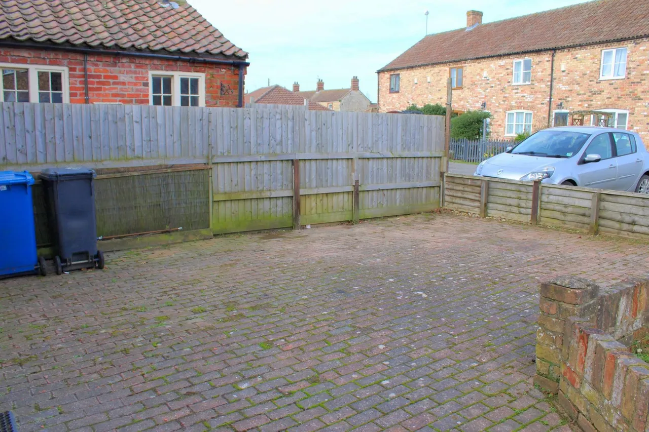 The Green, Waddingham, DN21, photo 5