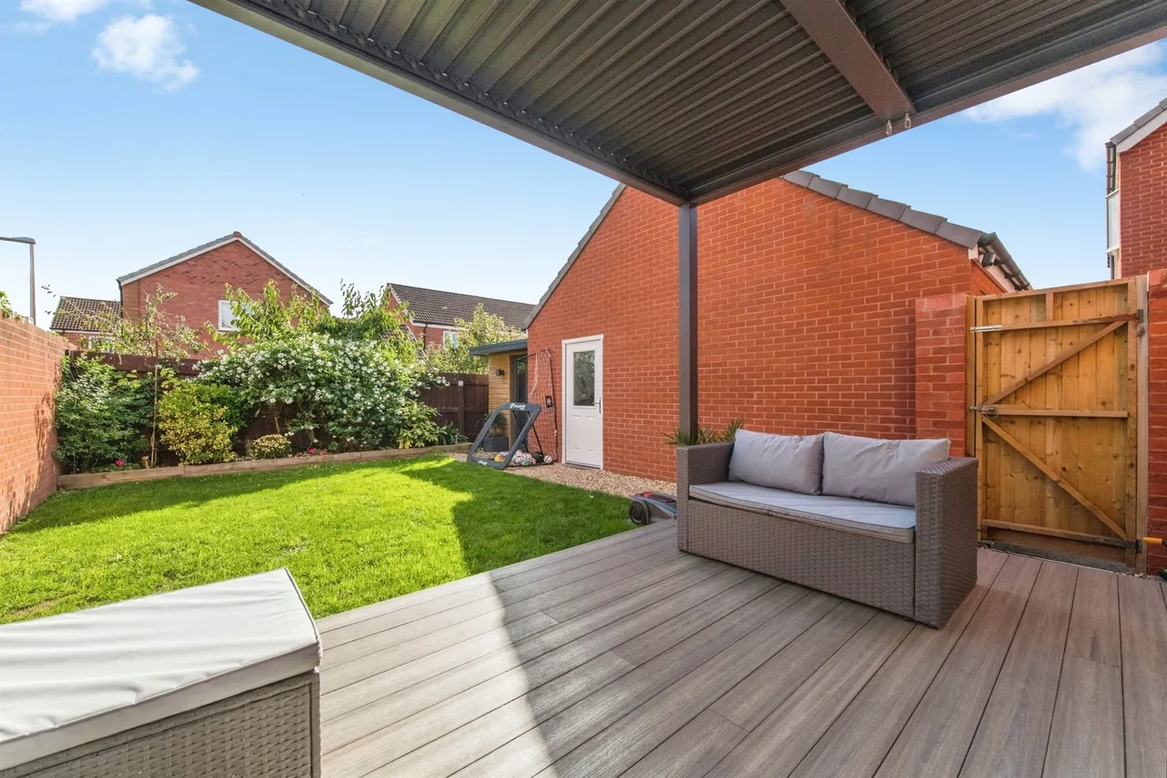 Somerville Crescent, Exeter, EX2, photo 12