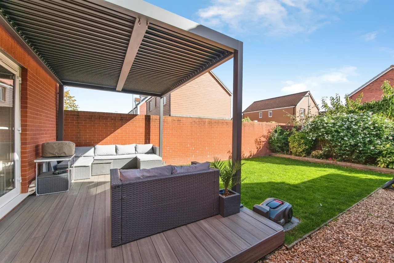 Somerville Crescent, Exeter, EX2, photo 13