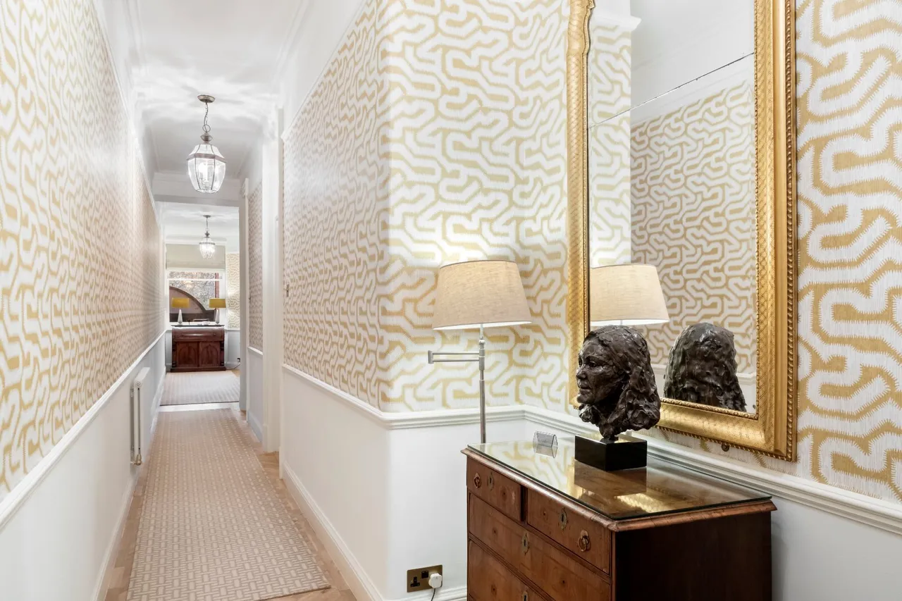 Prince of Wales Drive, London, SW11, photo 11