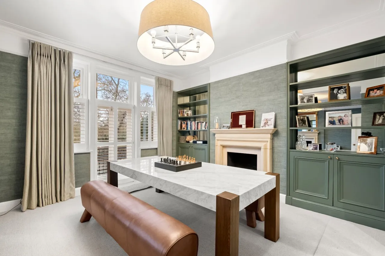 Prince of Wales Drive, London, SW11, photo 14