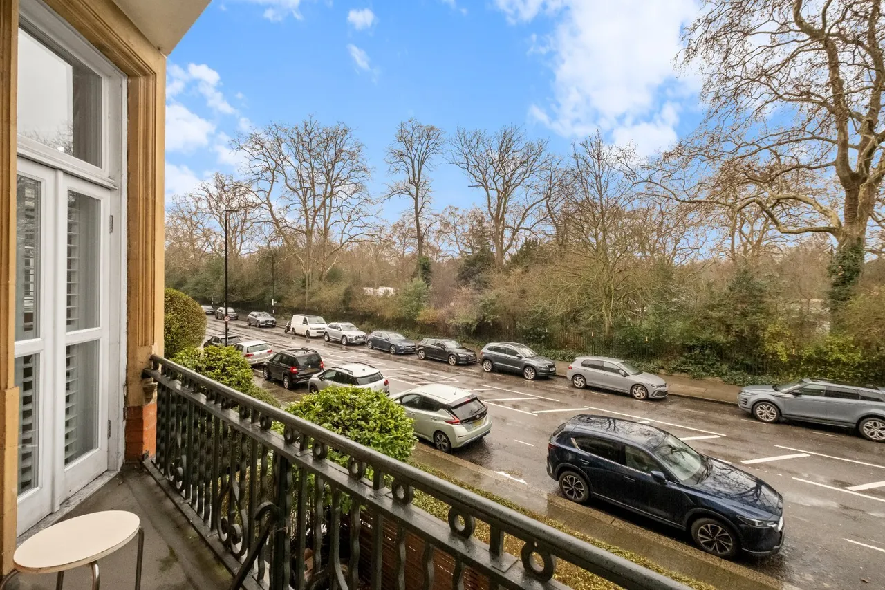Prince of Wales Drive, London, SW11, photo 6