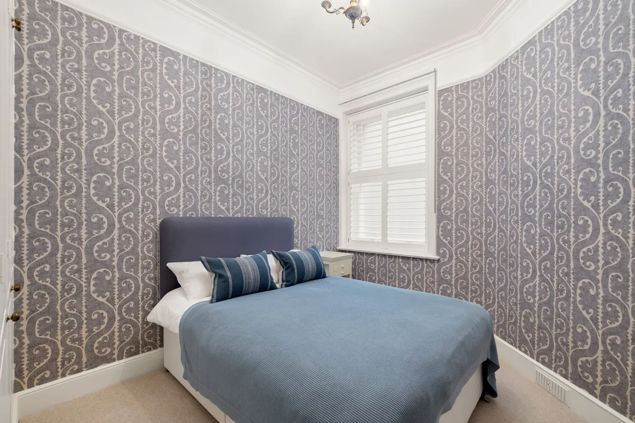 Prince of Wales Drive, London, SW11, photo 9