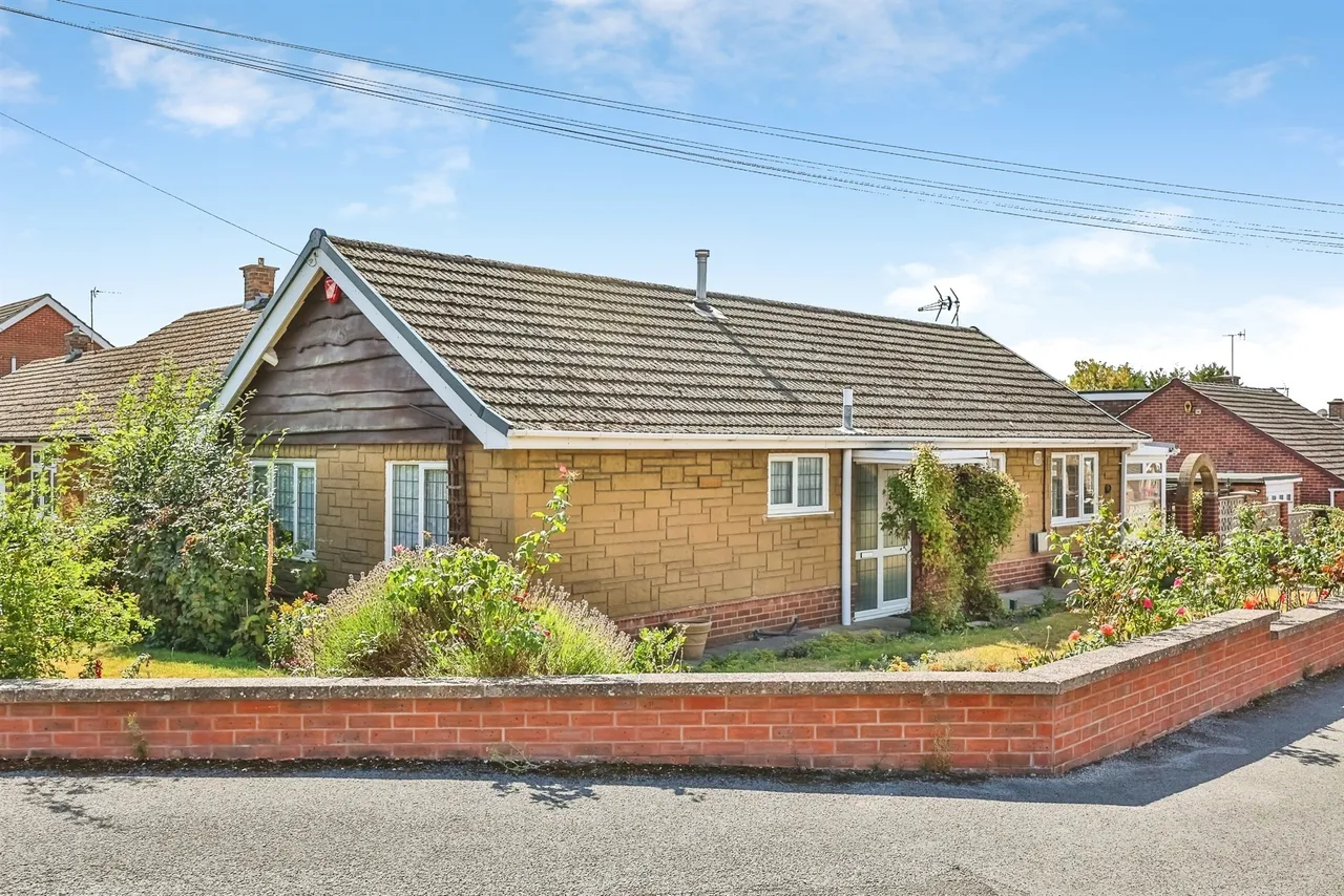 Lawrence Avenue, Eastwood, NG16, photo 18
