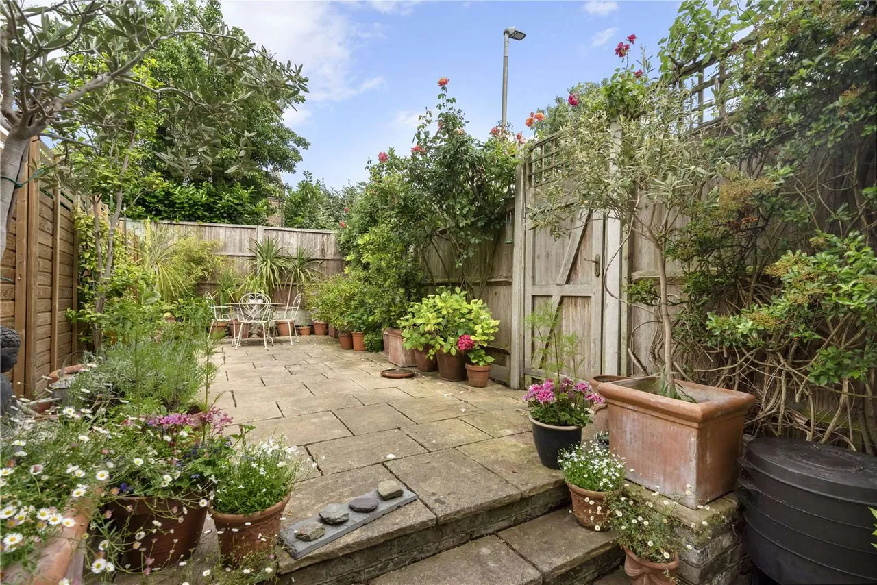 Dempster Road, London, SW18 1AT, photo 3