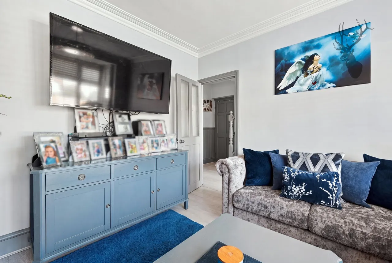 Harold Road, London, E4, photo 3