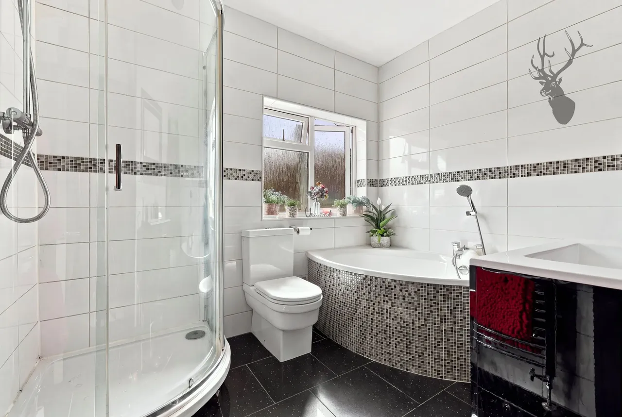 Harold Road, London, E4, photo 25