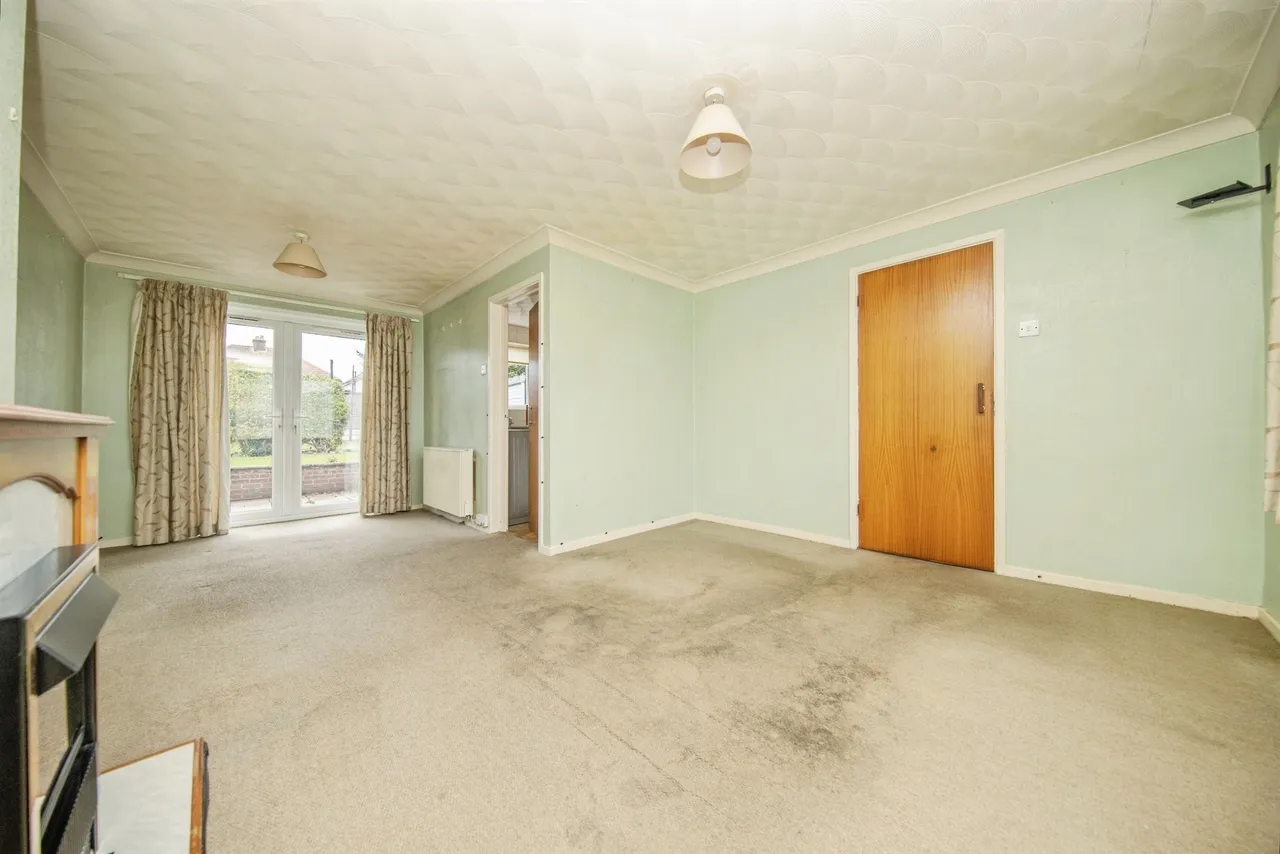 Larksfield Crescent, Harwich, photo 3