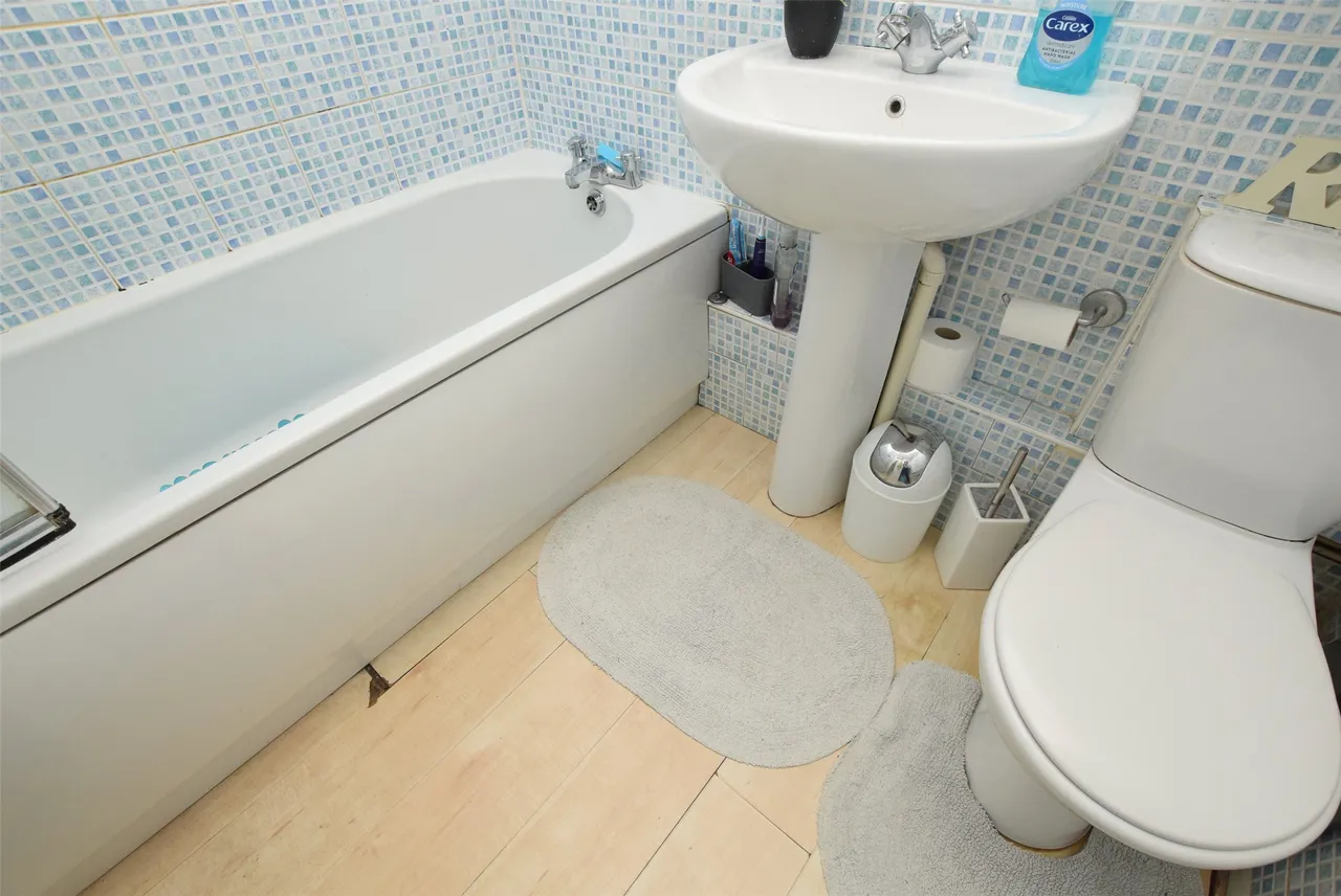 Royle Close, Romford, RM2 5PS, photo 7