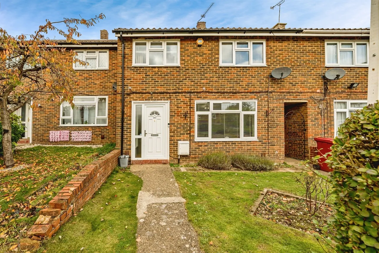 Long Furlong Drive, Slough, SL2, photo 15