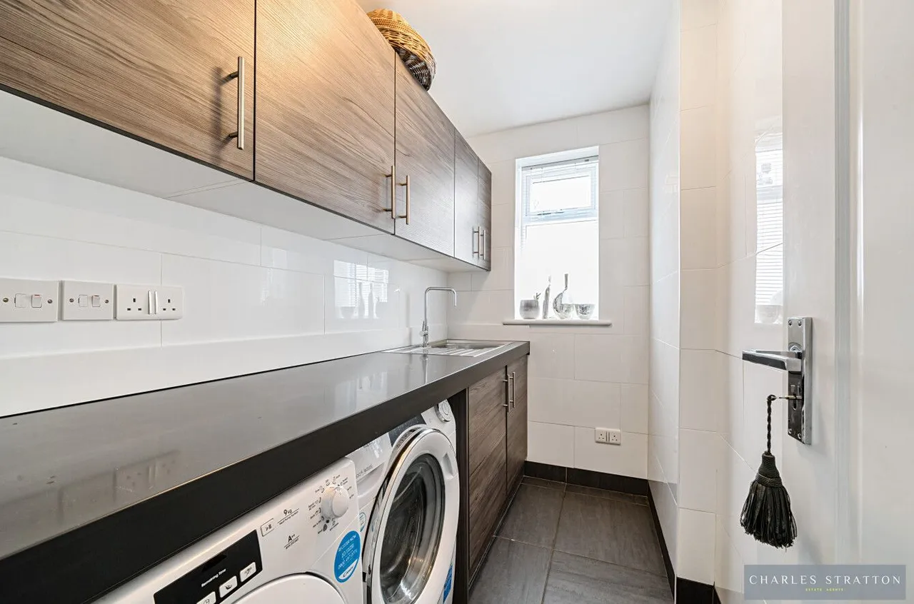 Risebridge Road, Romford, Essex, RM2 5PR, photo 8