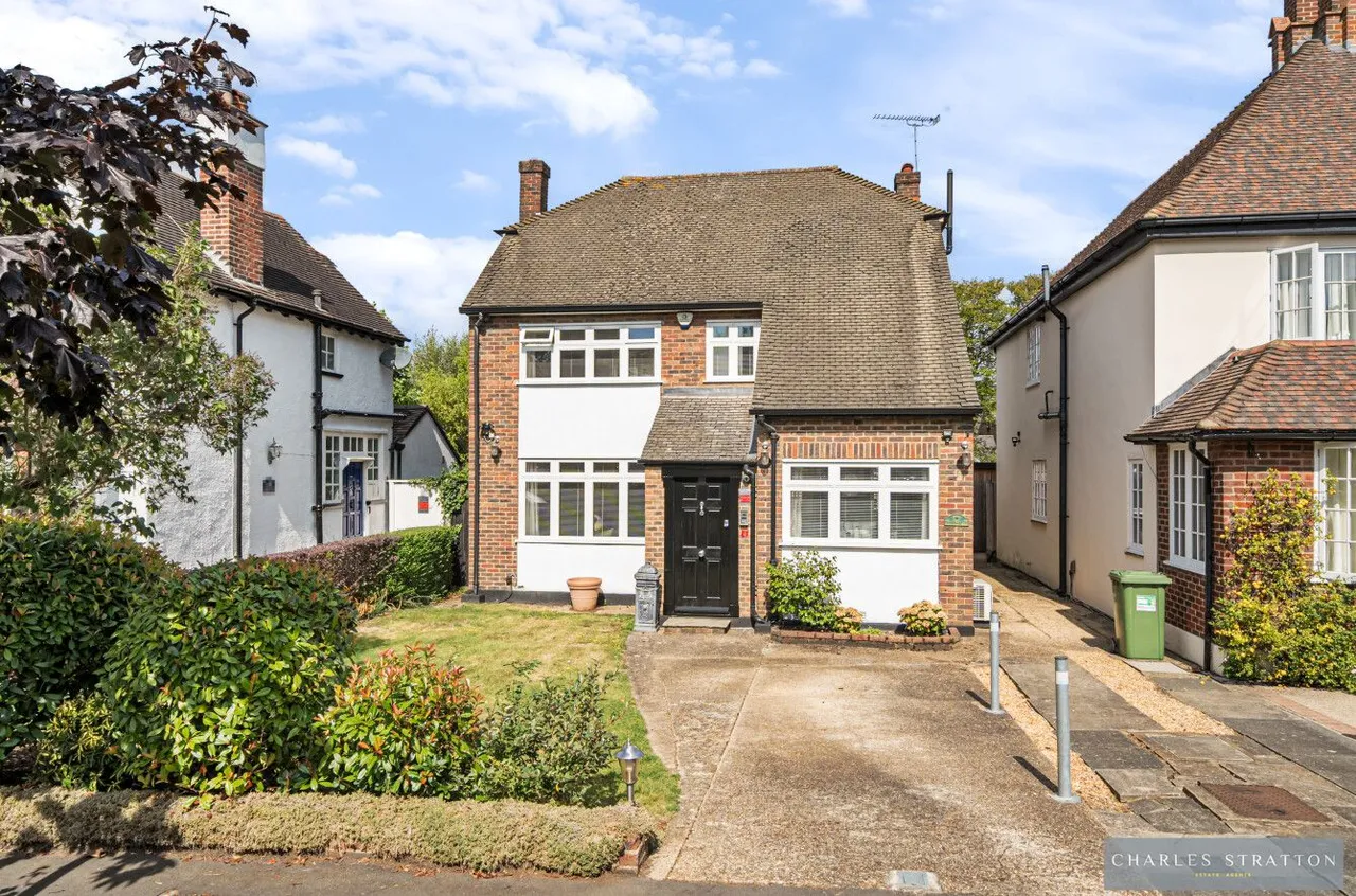 4 bed house for sale — Risebridge Road, Romford, Essex, RM2 5PR