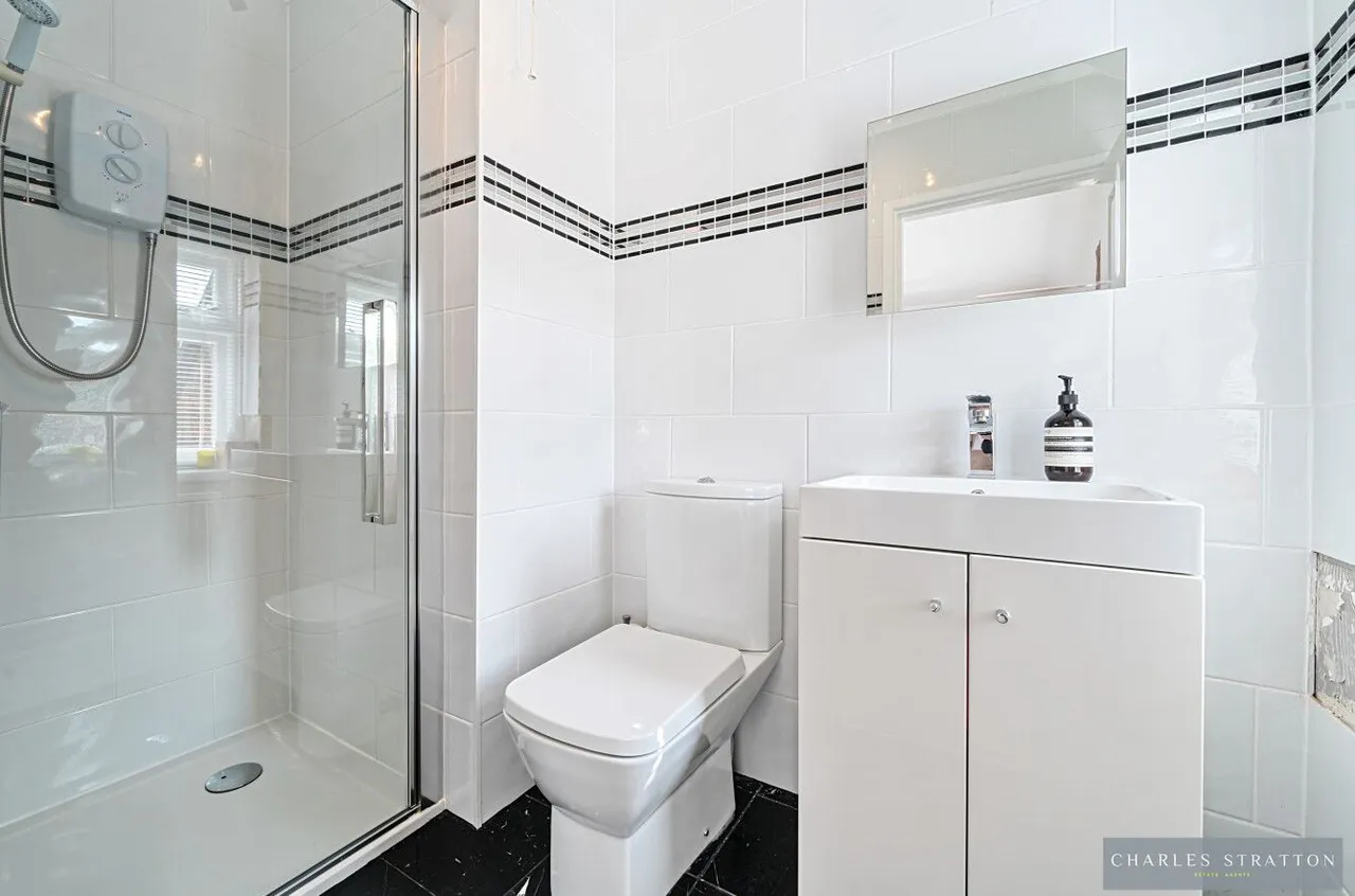 Risebridge Road, Romford, Essex, RM2 5PR, photo 13